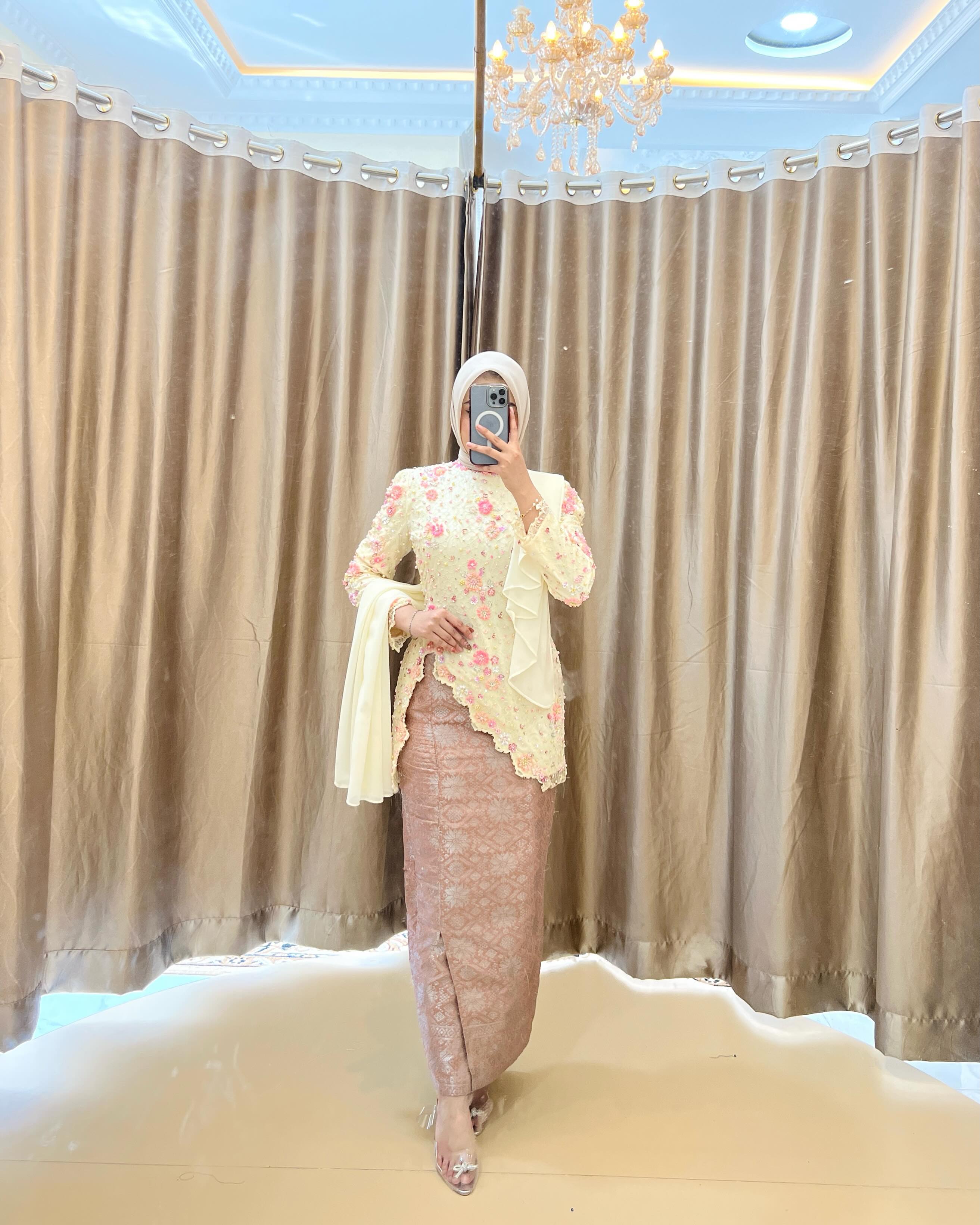 Kebaya modern
