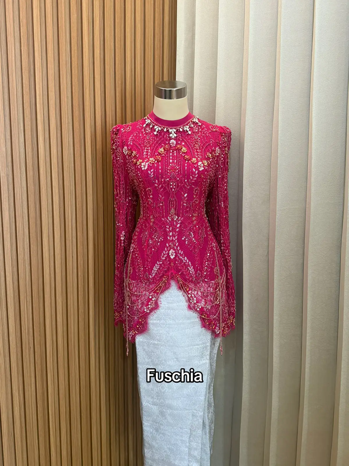 Kebaya modern